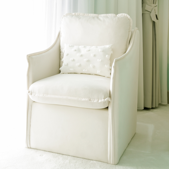 Alba Armchair